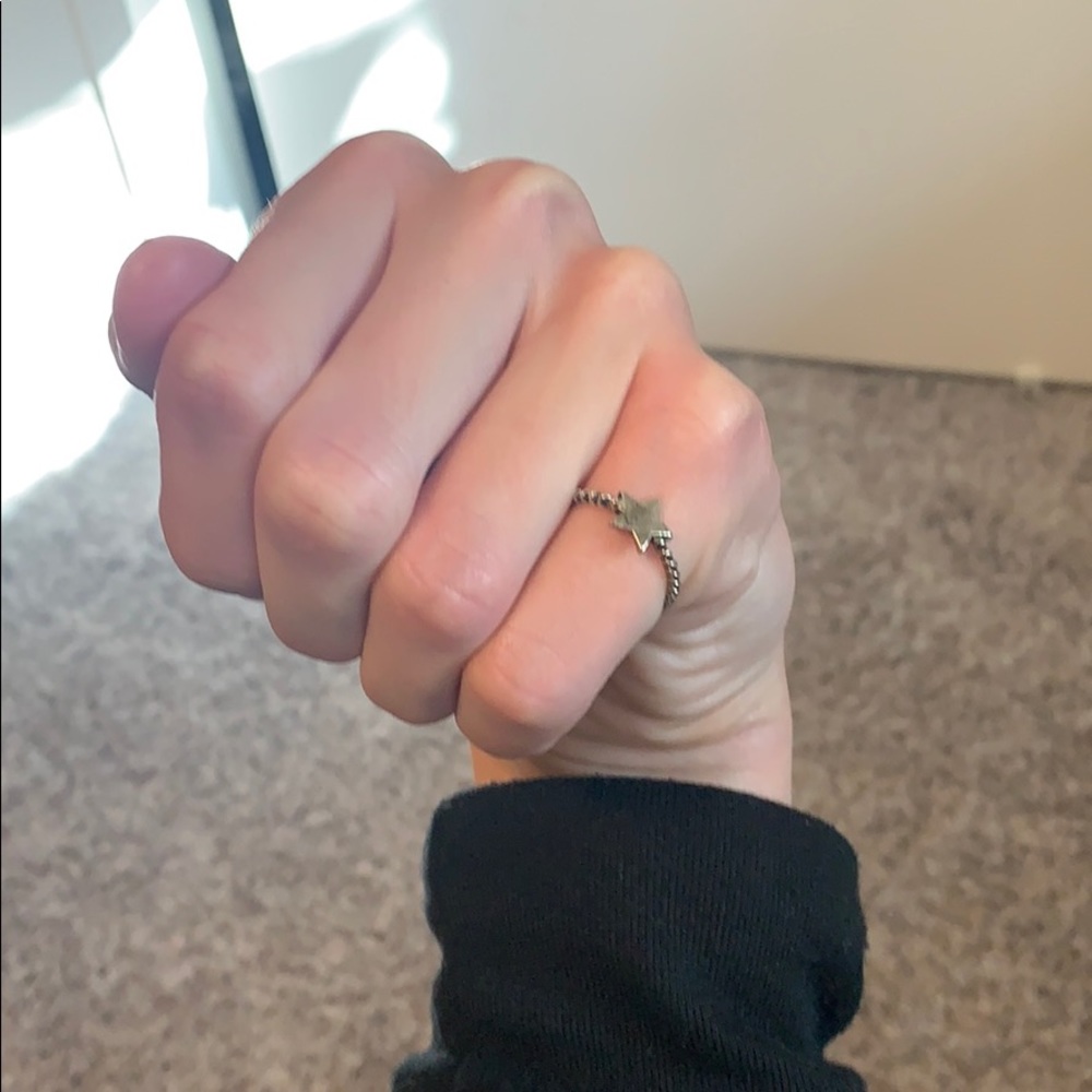 Star ring - Picture 3 of 3